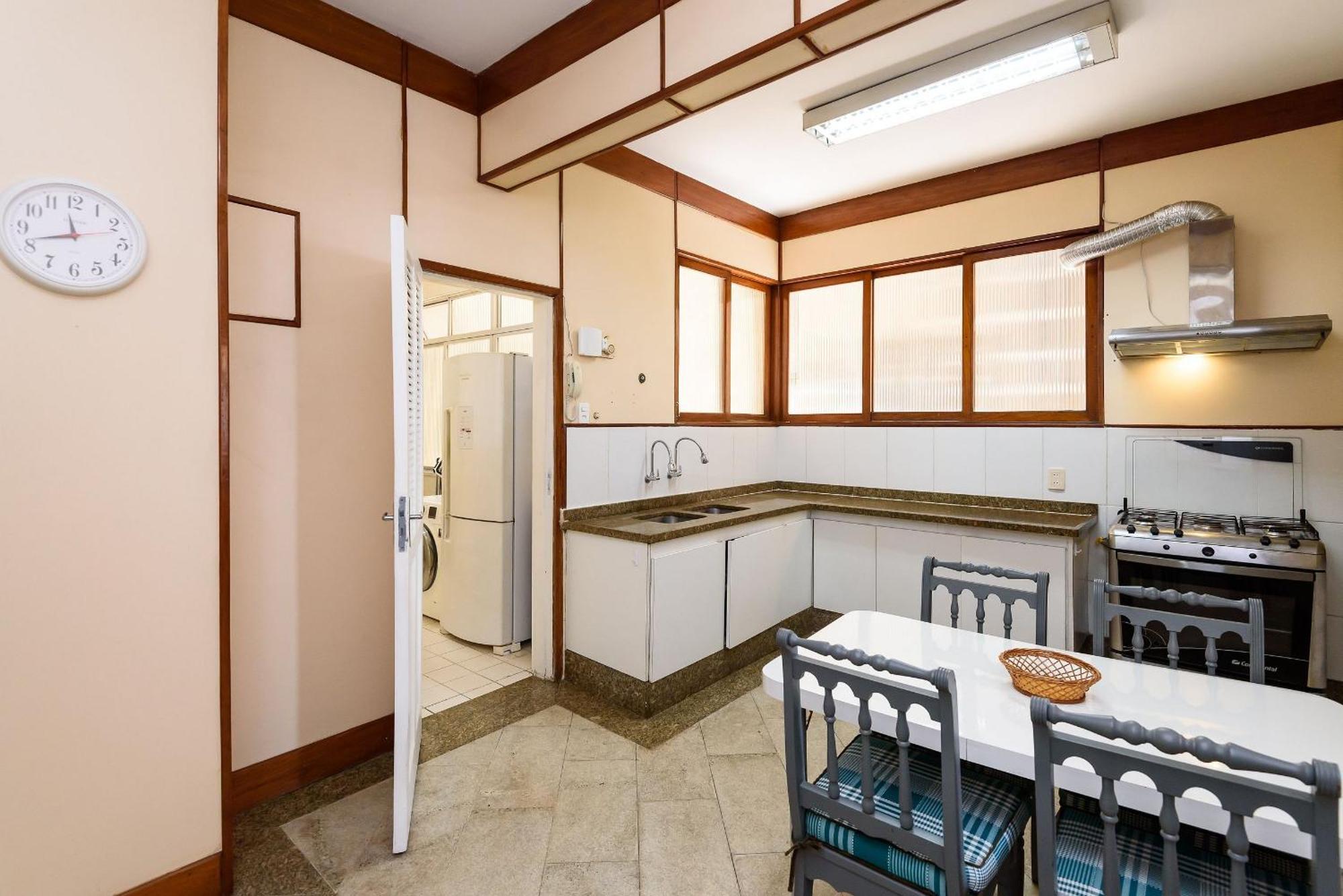 Classico E Luxuoso 4qtos A Beira-mar | A 3484/301