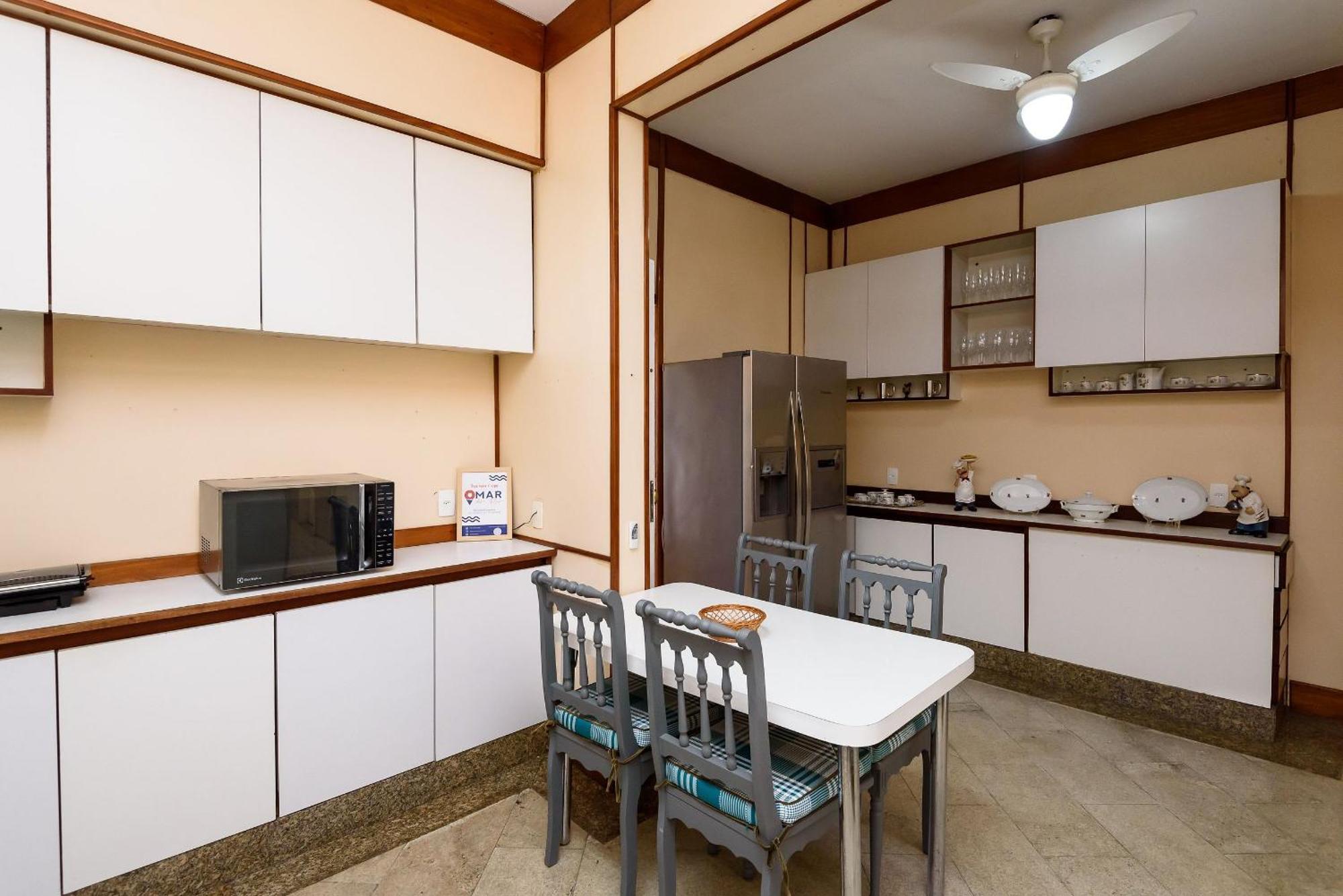 Apartamento Classico E Luxuoso 4qtos A Beira-mar | A 3484/301 *